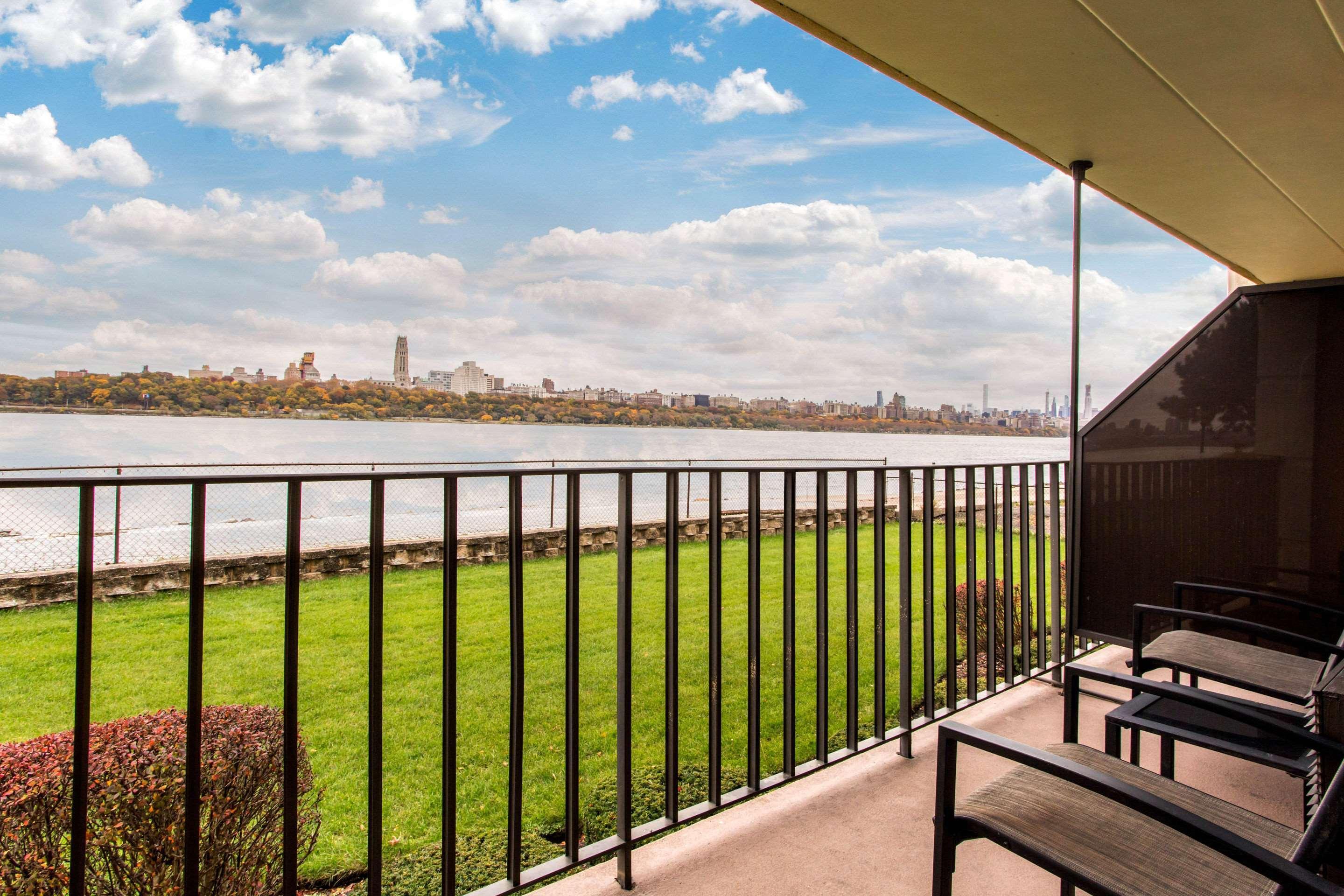 Comfort Inn Edgewater On Hudson River Eksteriør billede